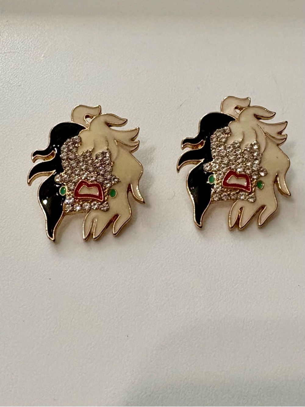 Disney Cruella DeVille Fashion Crystal Stud Earrings